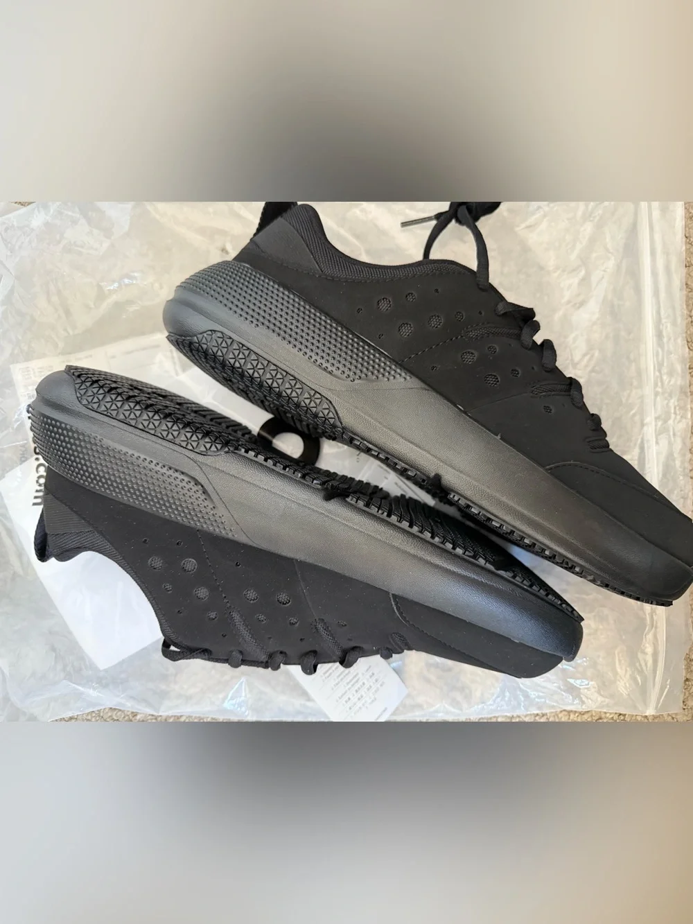 CROCS Men's Black Low-Top Sneakers